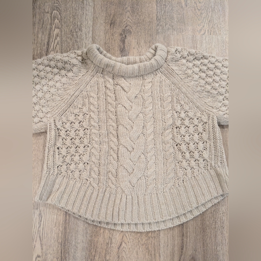Banana Republic Cozy Cream Cable Knit Sweater